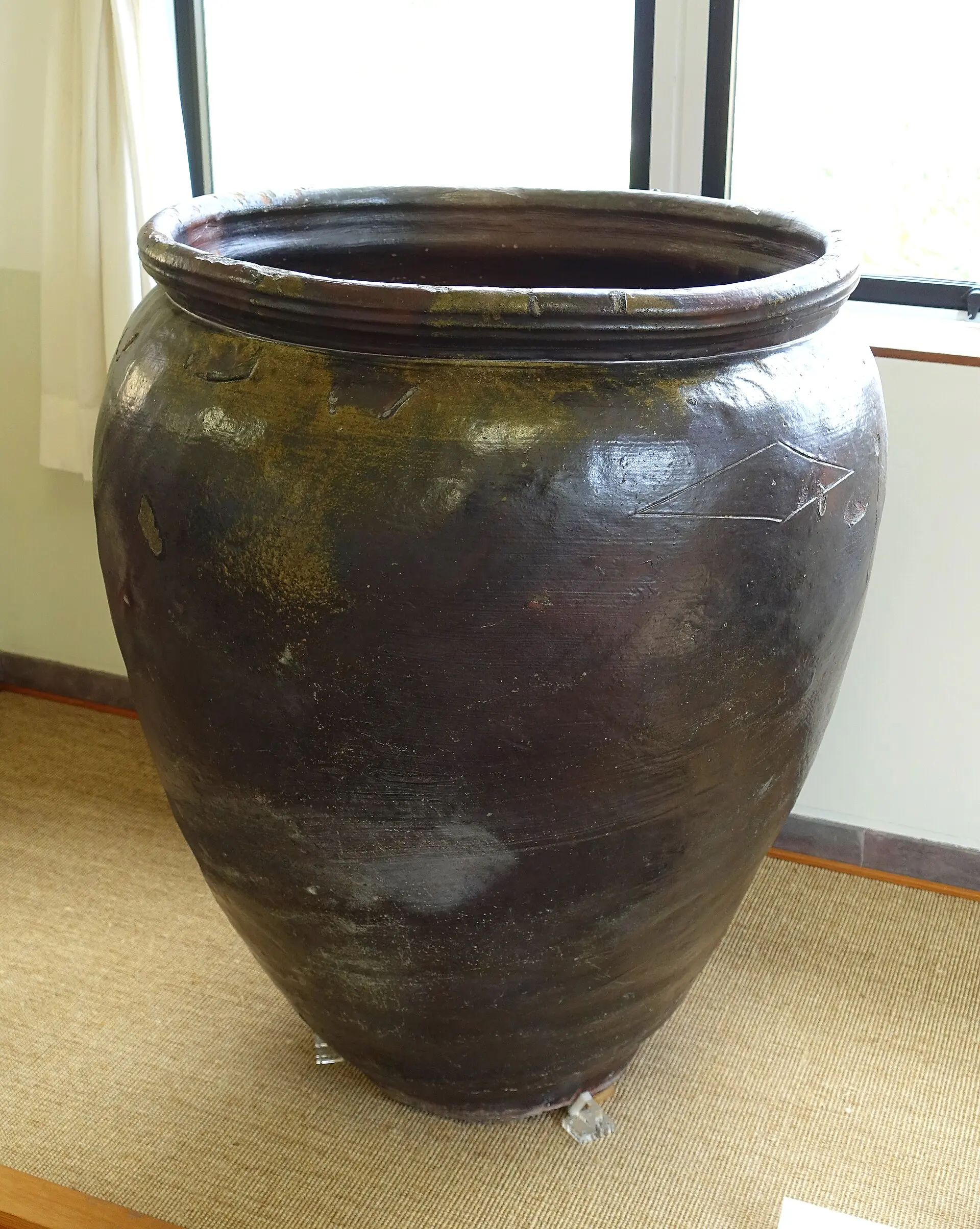 室町時代の備前焼大壺（箱根美術館）